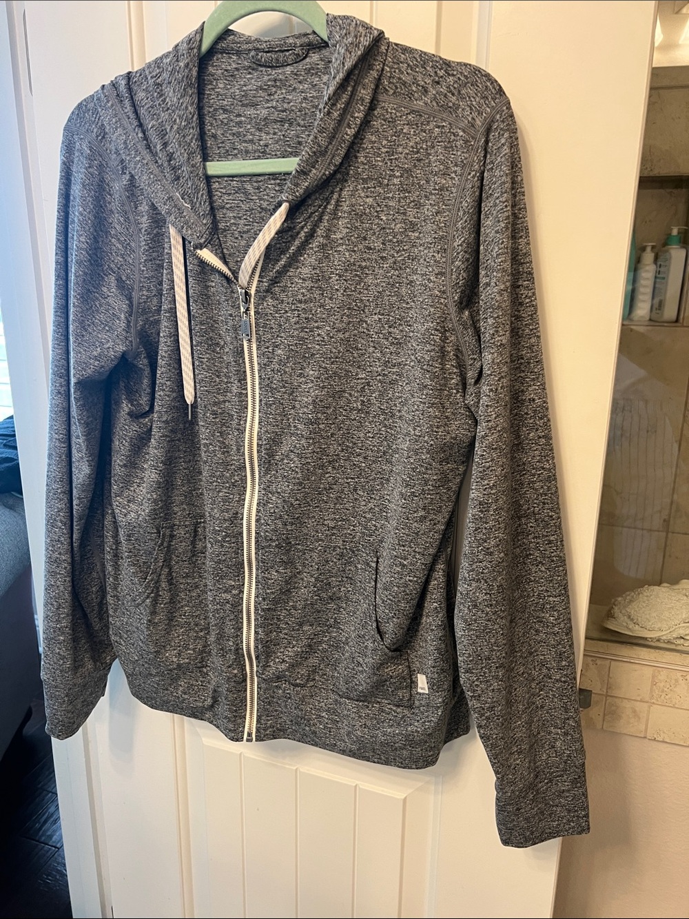 Vuori Halo Full Zip hoodie and pants set